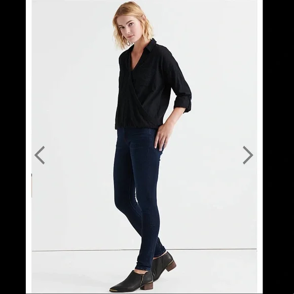NWT- Lucky Brand Wrap Front Top- Black- M - Picture 6 of 7